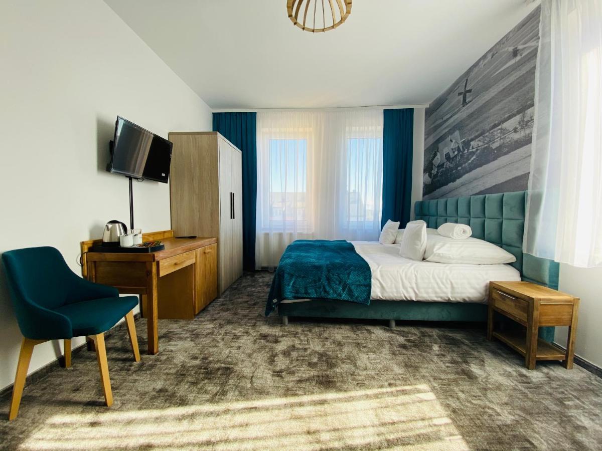 Mikolajek Hotel Jarosławiec Eksteriør billede