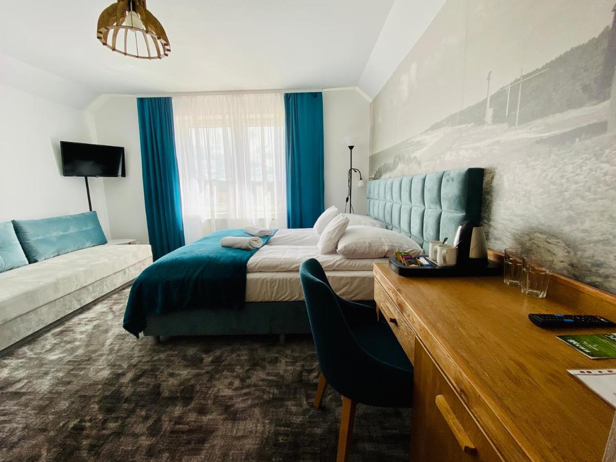 Mikolajek Hotel Jarosławiec Eksteriør billede