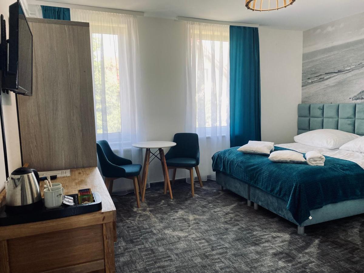 Mikolajek Hotel Jarosławiec Eksteriør billede