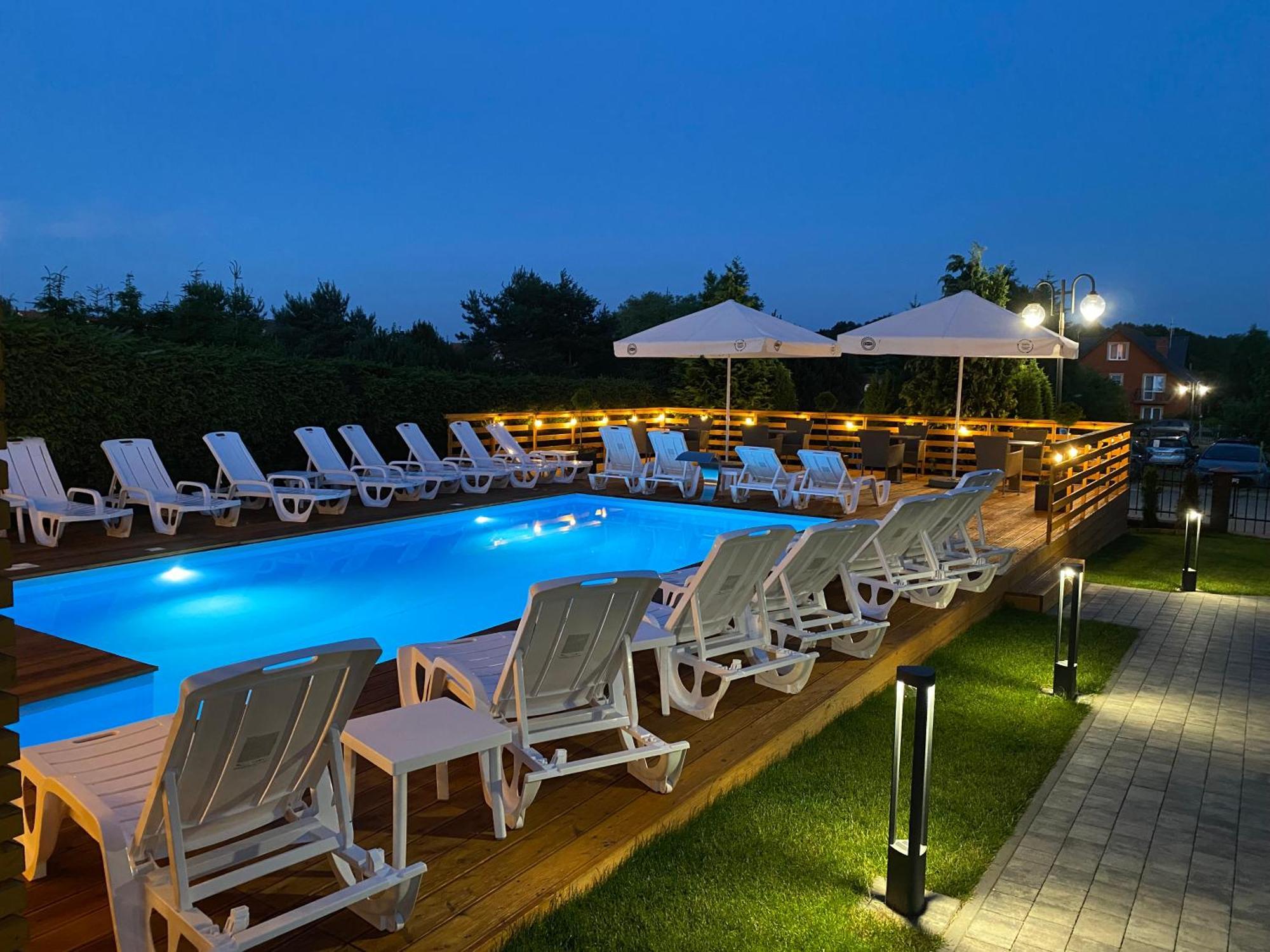 Mikolajek Hotel Jarosławiec Eksteriør billede