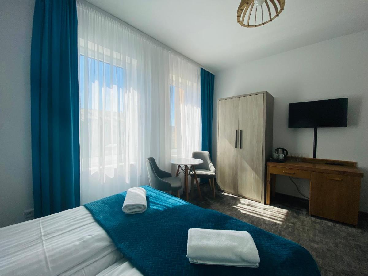 Mikolajek Hotel Jarosławiec Eksteriør billede