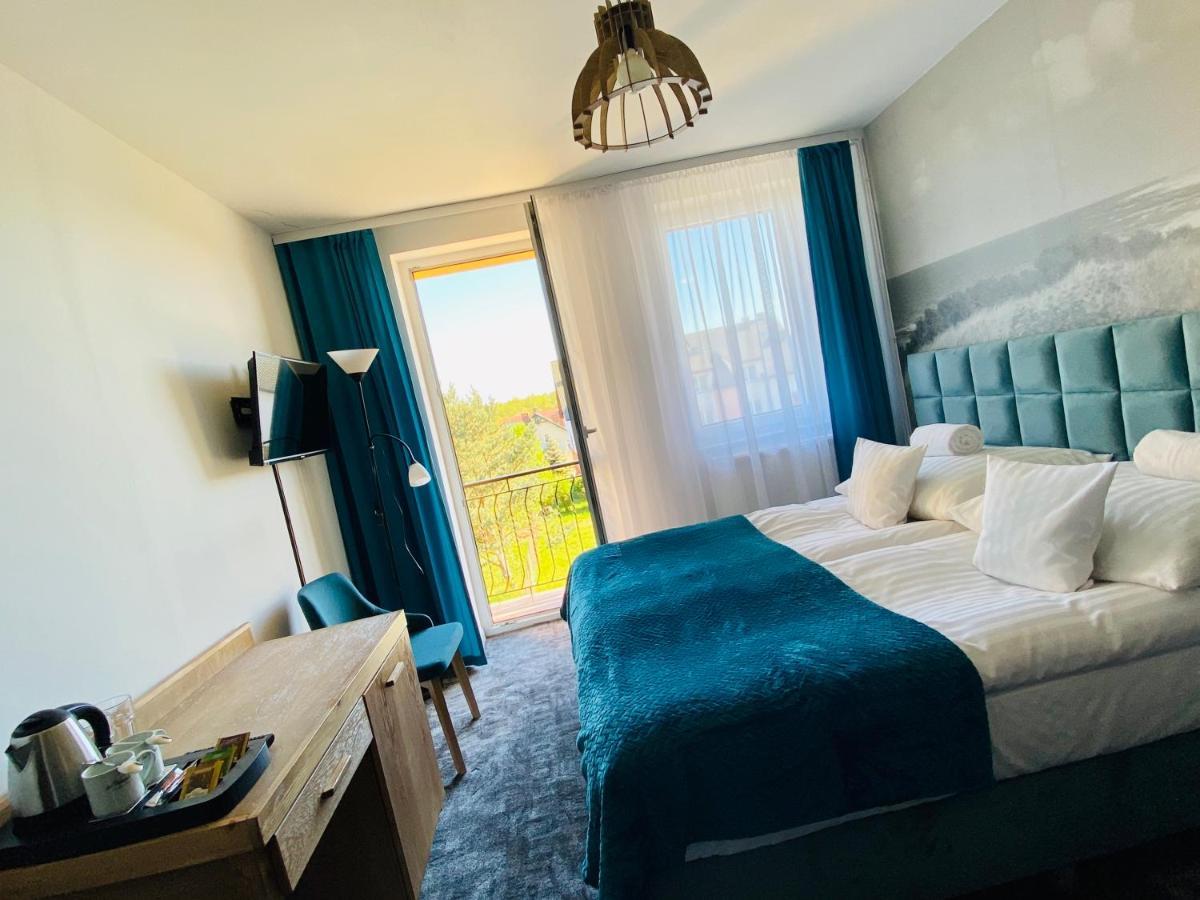 Mikolajek Hotel Jarosławiec Eksteriør billede